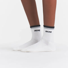 SKIMS SOCKS RIBBED QUARTER CREW LOGO SOCK 3-PACK | STONE MULTI